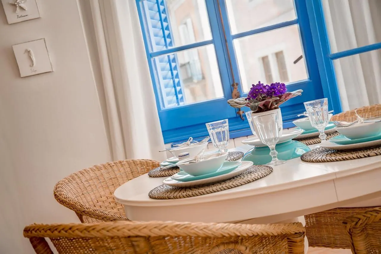 Blue Home Sitges 0*,